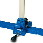 Kreg Jig K5: שיטה פשוטה ומהירה לנגרות - עם מנגנון הידוק קדמי, המערכת מאפשרת להדק את החומר בפעולה אחת, מה שמקצר את זמן העבודה ומבטיח דיוק ונוחות חסרי תקדים.