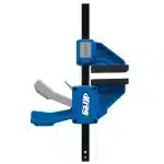 שחררו את כוח האחיזה שביד אחת. קלאמרת VersaGrip של Kreg היא כלי ההידוק האולטימטיבי, המשלב חוזק אדיר עם גמישות מדהימה. הראש הניתן למיקום והיפוך מאפשר לכם לעבוד מכל זווית, וידית השחרור המהיר מבטיחה עבודה חלקה ומהירה, כדי שתוכלו להתמקד ביצירה עצמה.